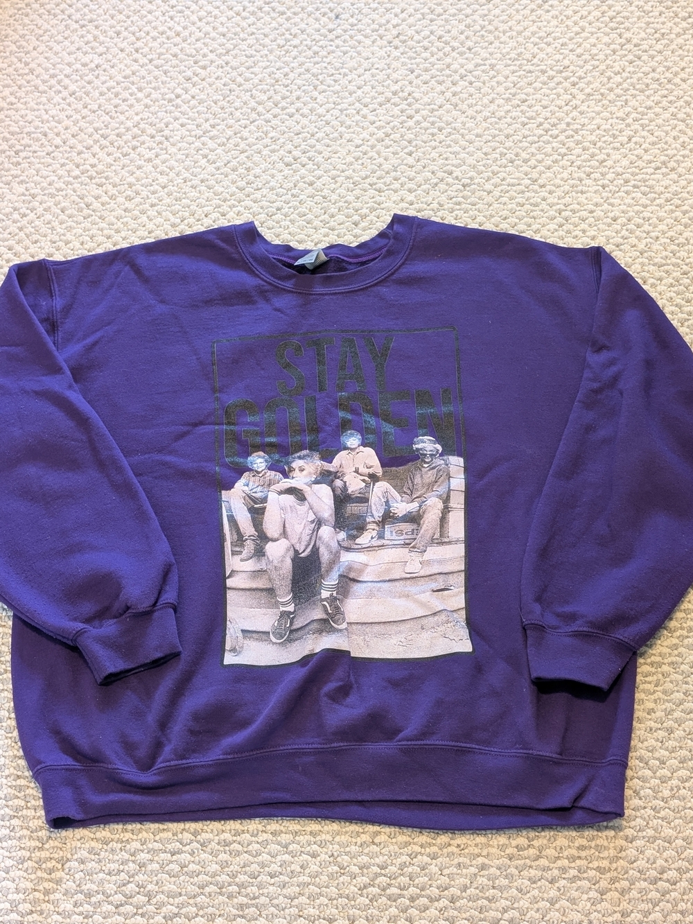 Stay Golden Graphic Crewneck Sweatshirt - Purple